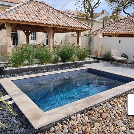 Dom Peyreton Prestige Cottages Set In A Charming Wine Property Villegouge Eksteriør billede