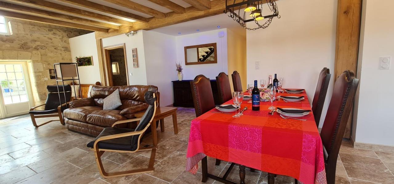 Dom Peyreton Prestige Cottages Set In A Charming Wine Property Villegouge Eksteriør billede