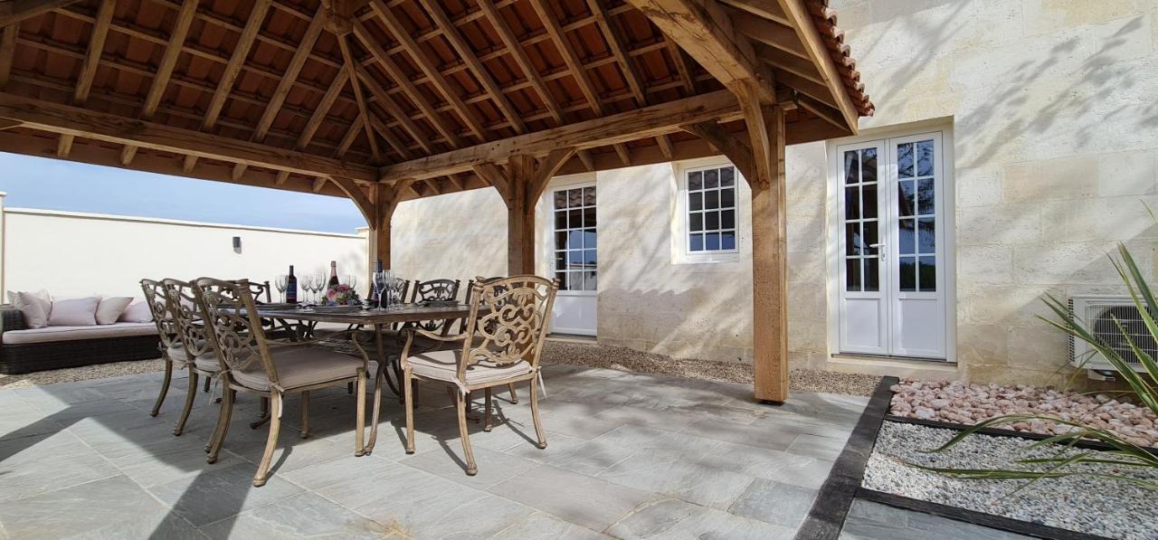 Dom Peyreton Prestige Cottages Set In A Charming Wine Property Villegouge Eksteriør billede