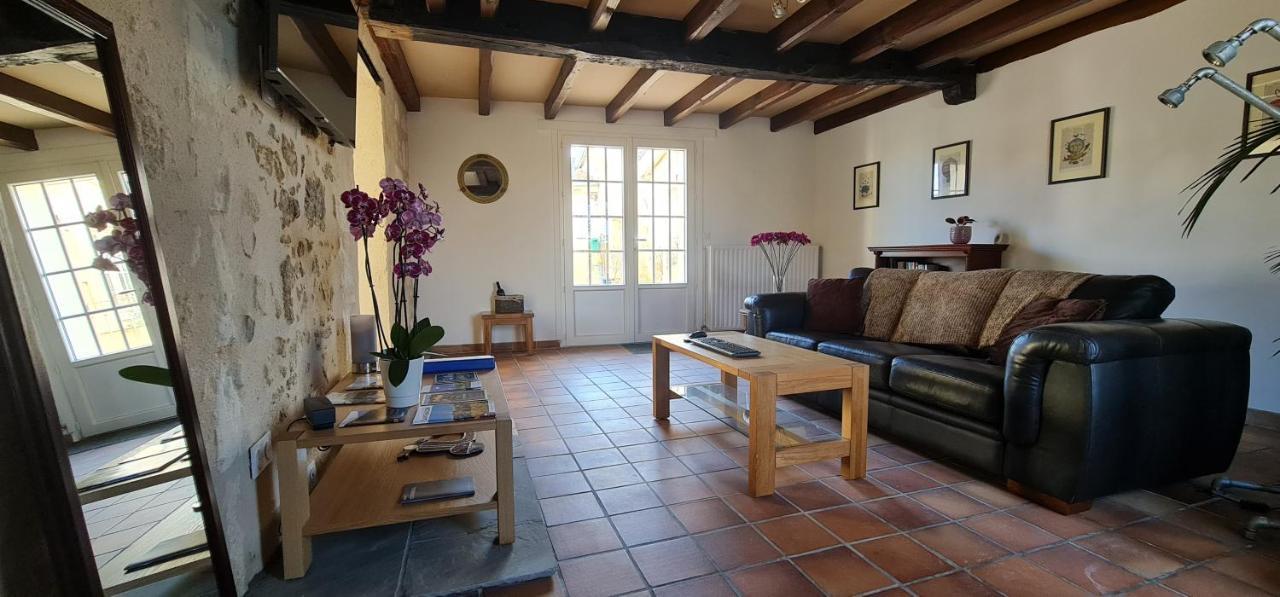 Dom Peyreton Prestige Cottages Set In A Charming Wine Property Villegouge Eksteriør billede