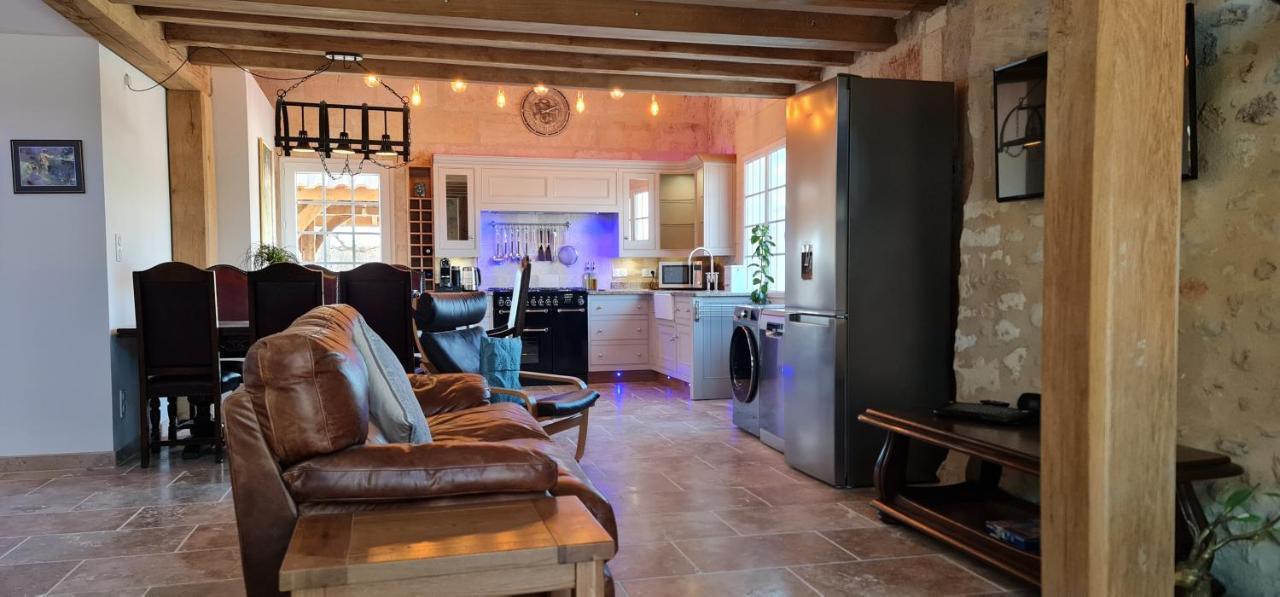 Dom Peyreton Prestige Cottages Set In A Charming Wine Property Villegouge Eksteriør billede